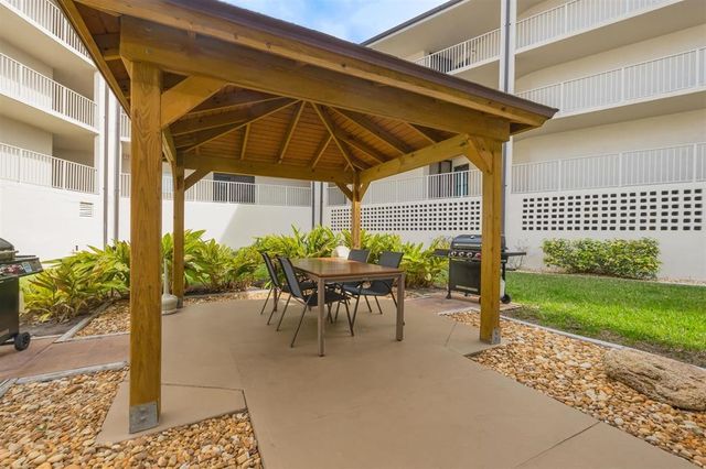 1 Dondanville Rd 116C, St Augustine, FL 32080