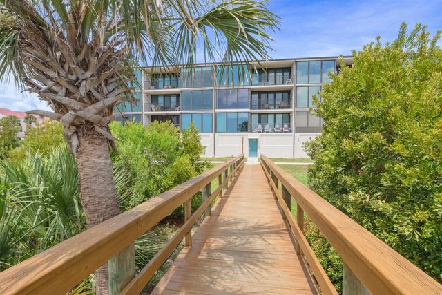 1 Dondanville Rd 116C, St Augustine, FL 32080