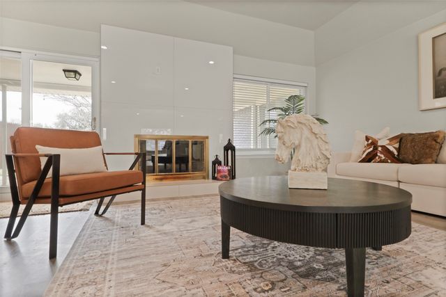 6350 Glennox Lane, Dallas, TX 75214