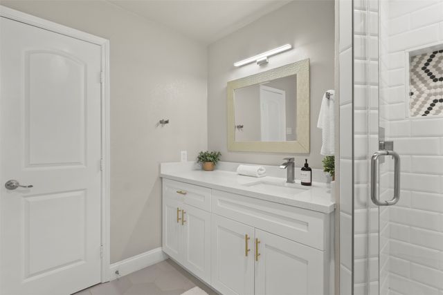 6350 Glennox Lane, Dallas, TX 75214