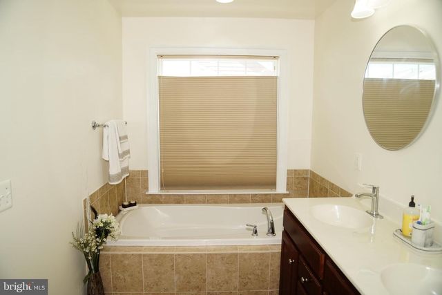 43610 MCKAY TER, Chantilly, VA 20152