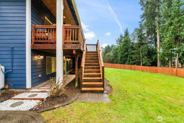 1010 Potlatch Drive, Fox Island, WA 98333