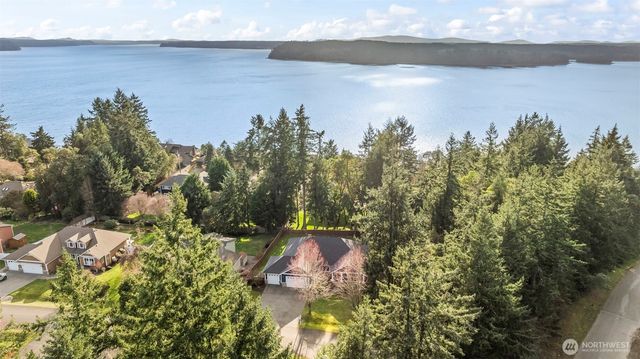1010 Potlatch Drive, Fox Island, WA 98333