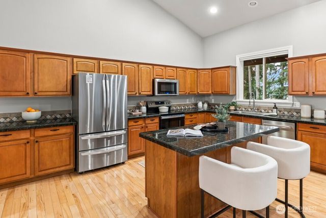 1010 Potlatch Drive, Fox Island, WA 98333