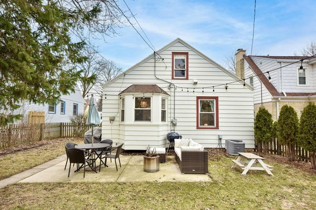 2830 N 78th STREET, Milwaukee, WI 53222