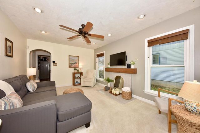 2830 N 78th STREET, Milwaukee, WI 53222