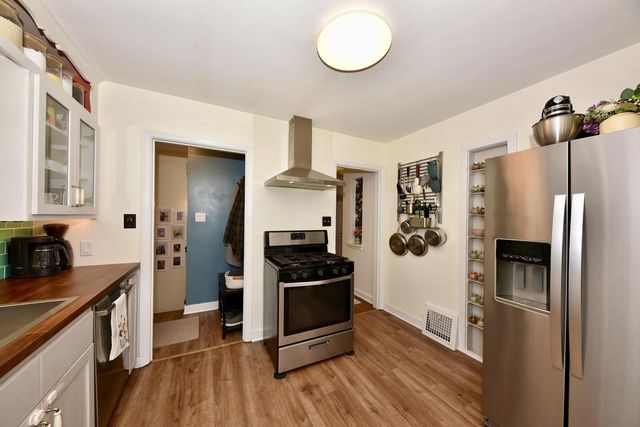 2830 N 78th STREET, Milwaukee, WI 53222