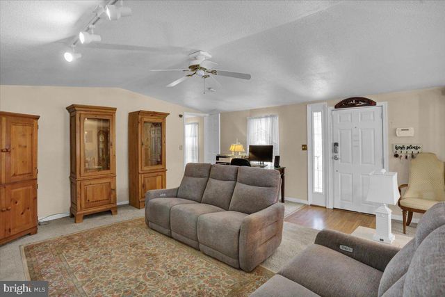 5 W GREENWING DR, Milton, DE 19968