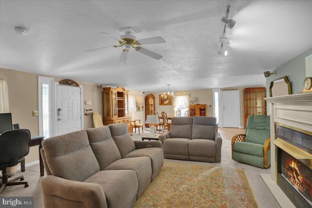 5 W GREENWING DR, Milton, DE 19968