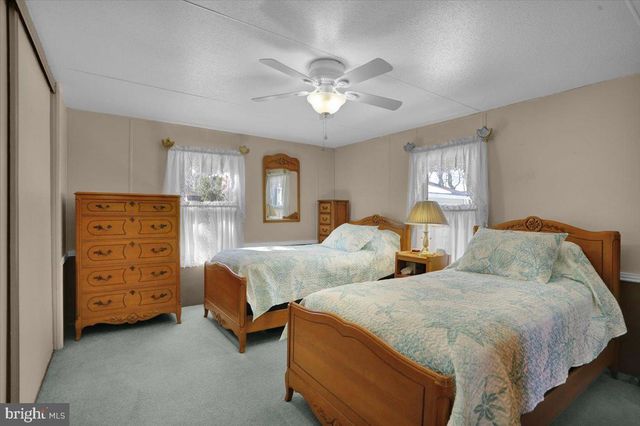 5 W GREENWING DR, Milton, DE 19968