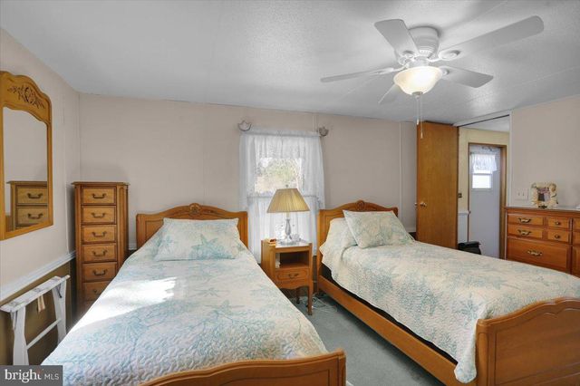 5 W GREENWING DR, Milton, DE 19968