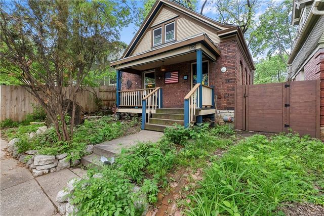 715 E 43RD Street, Kansas City, MO 64110