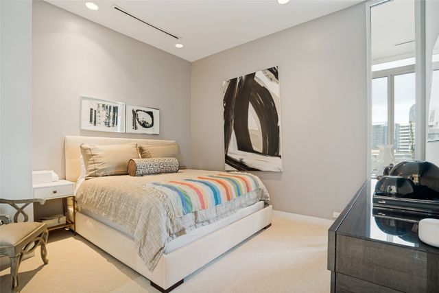 2408 Victory Park Lane 1439, Dallas, TX 75219