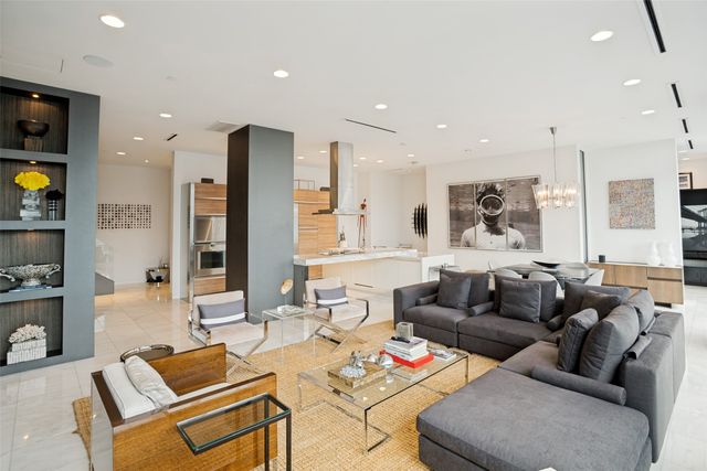 2408 Victory Park Lane 1439, Dallas, TX 75219