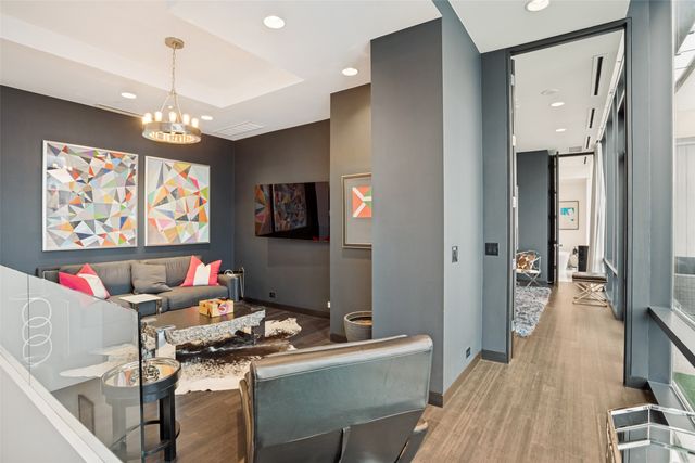 2408 Victory Park Lane 1439, Dallas, TX 75219