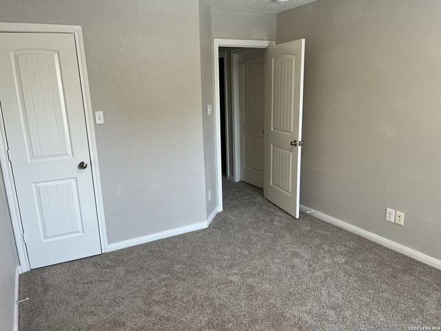 5764 MAXFLI DR, Schertz, TX 78108