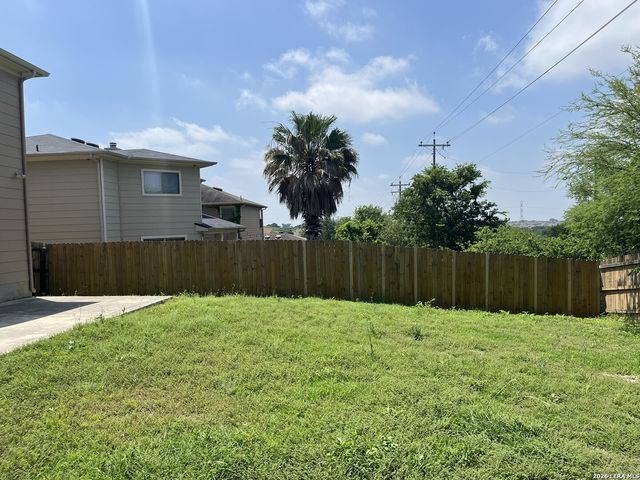 5764 MAXFLI DR, Schertz, TX 78108