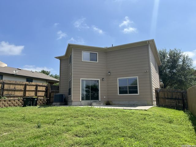5764 MAXFLI DR, Schertz, TX 78108
