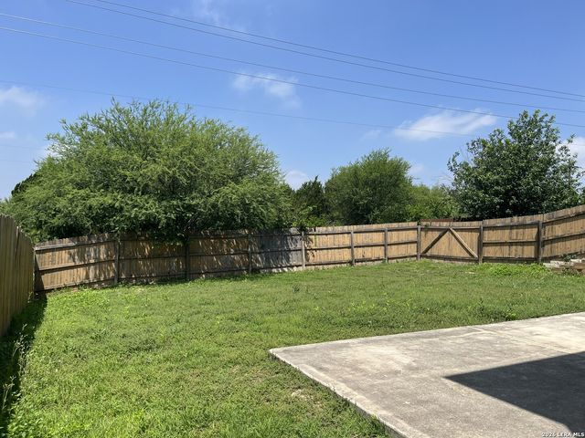 5764 MAXFLI DR, Schertz, TX 78108