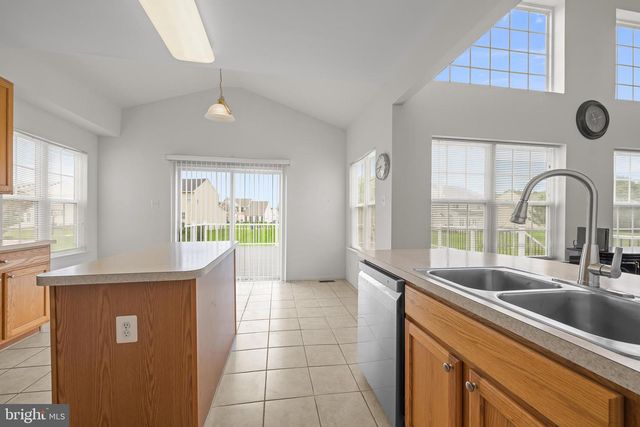 34 CALVARESE DR, Bear, DE 19701