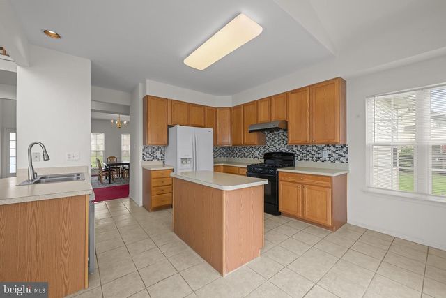 34 CALVARESE DR, Bear, DE 19701