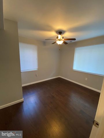 1216 SAVANNAH PL SE, Washington, DC 20032