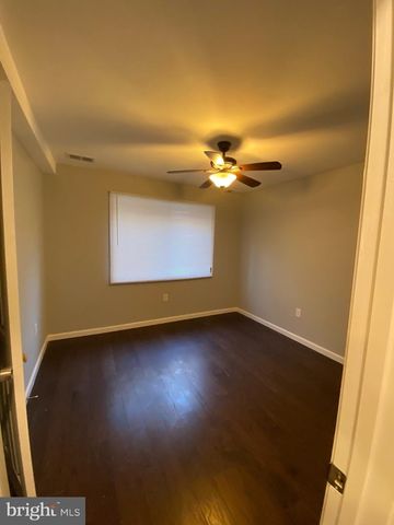 1216 SAVANNAH PL SE, Washington, DC 20032