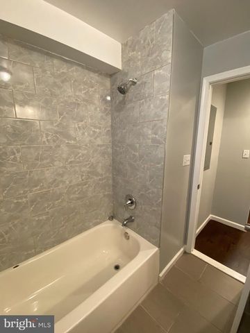 1216 SAVANNAH PL SE, Washington, DC 20032