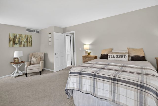 3825 W Walmont Road, Jackson, MI 49203