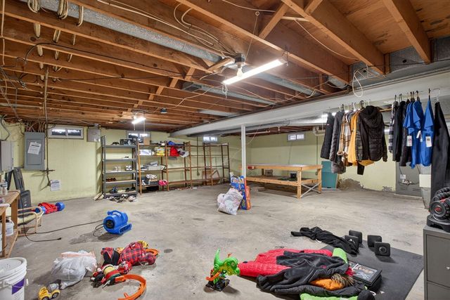 3825 W Walmont Road, Jackson, MI 49203