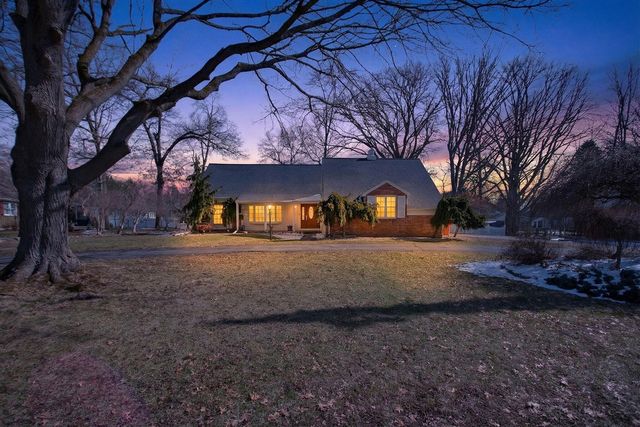 3825 W Walmont Road, Jackson, MI 49203