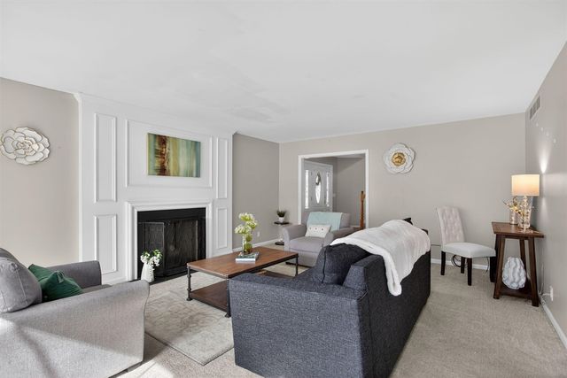 3825 W Walmont Road, Jackson, MI 49203