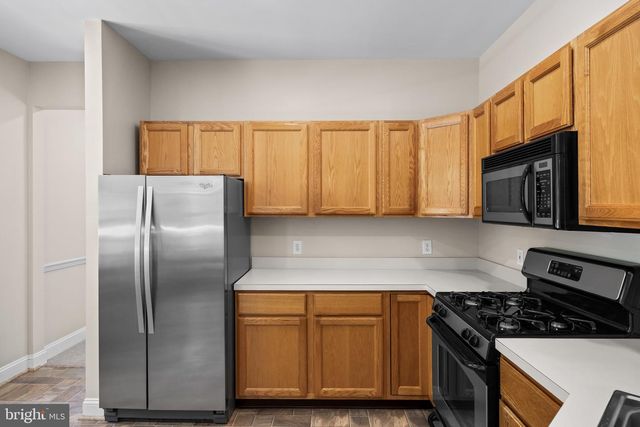 22 TOMAHAWK DR, Burlington, NJ 08016