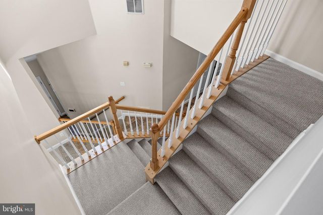 22 TOMAHAWK DR, Burlington, NJ 08016