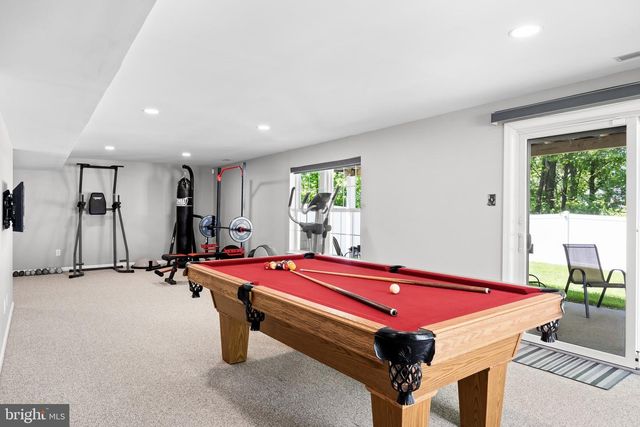22 TOMAHAWK DR, Burlington, NJ 08016