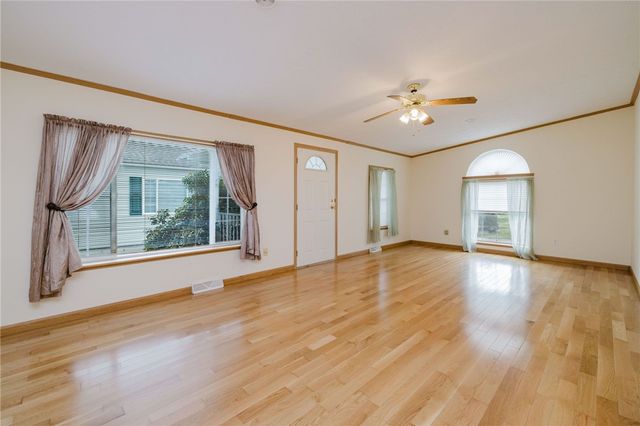 18 Mockingbird Lane, Tiverton, RI 02878