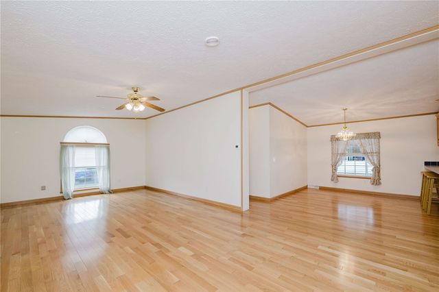 18 Mockingbird Lane, Tiverton, RI 02878