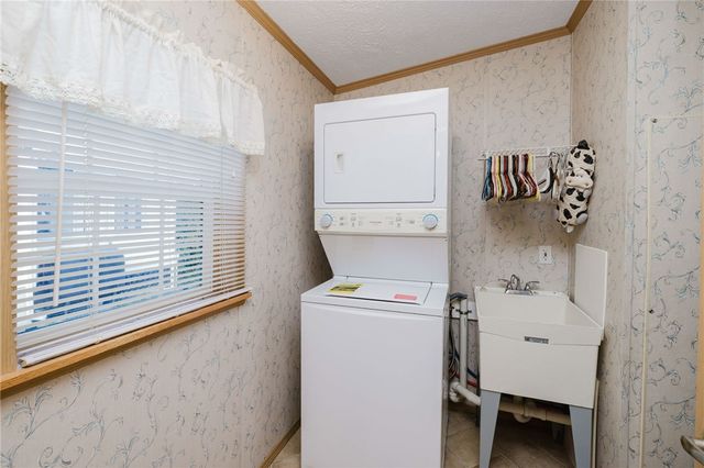 18 Mockingbird Lane, Tiverton, RI 02878