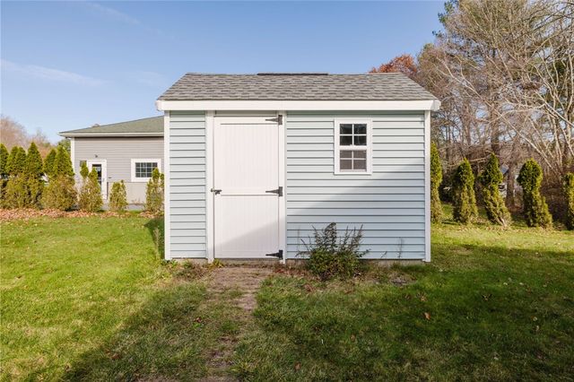 18 Mockingbird Lane, Tiverton, RI 02878