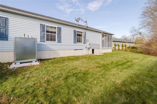 18 Mockingbird Lane, Tiverton, RI 02878