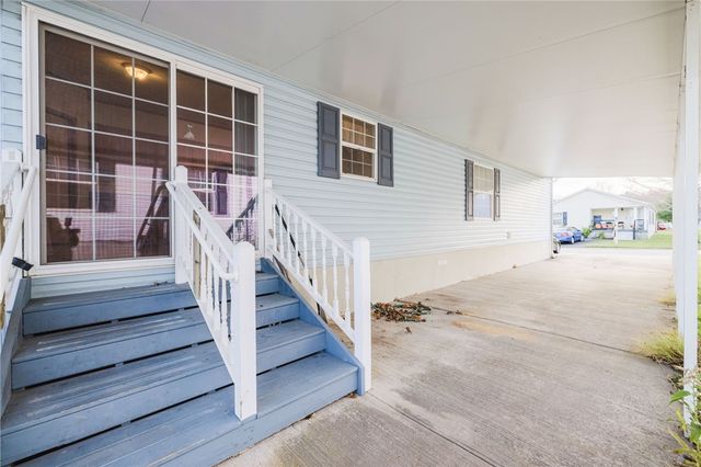 18 Mockingbird Lane, Tiverton, RI 02878