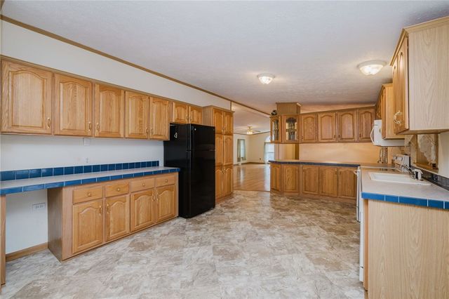 18 Mockingbird Lane, Tiverton, RI 02878