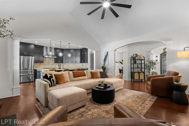 4525 Mapleton Drive, Genoa Township, MI 48843