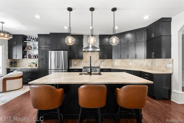 4525 Mapleton Drive, Genoa Township, MI 48843