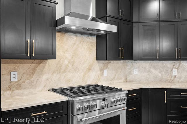 4525 Mapleton Drive, Genoa Township, MI 48843