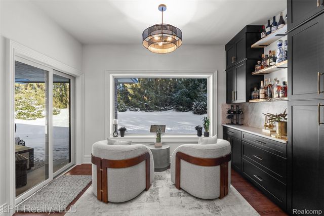 4525 Mapleton Drive, Genoa Township, MI 48843