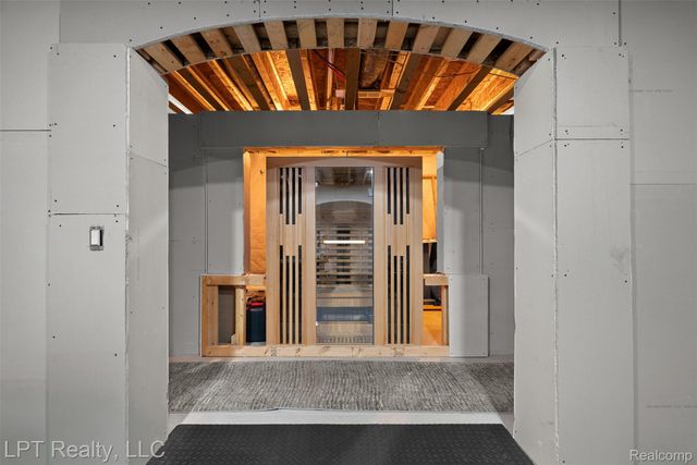 4525 Mapleton Drive, Genoa Township, MI 48843