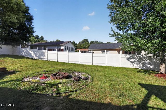 3605 Ian Drive, Johnson City, TN 37604