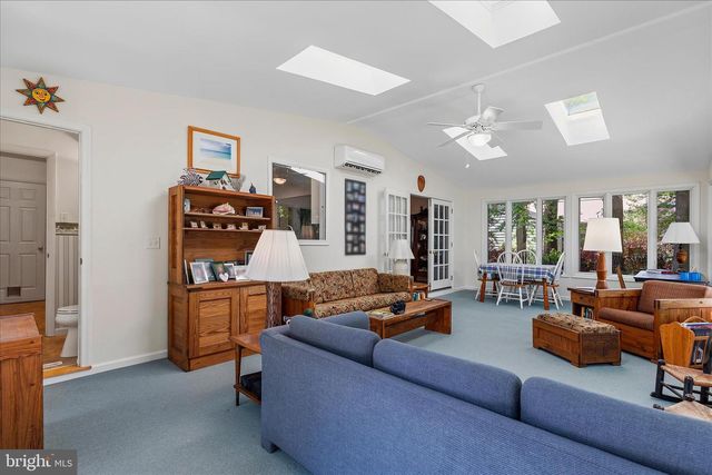 861 TWIN HARBOR DR, Arnold, MD 21012