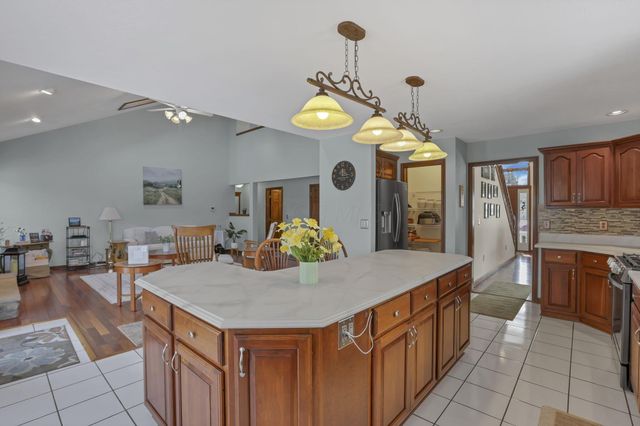 9522 Timberbank Circle NW, Pickerington, OH 43147